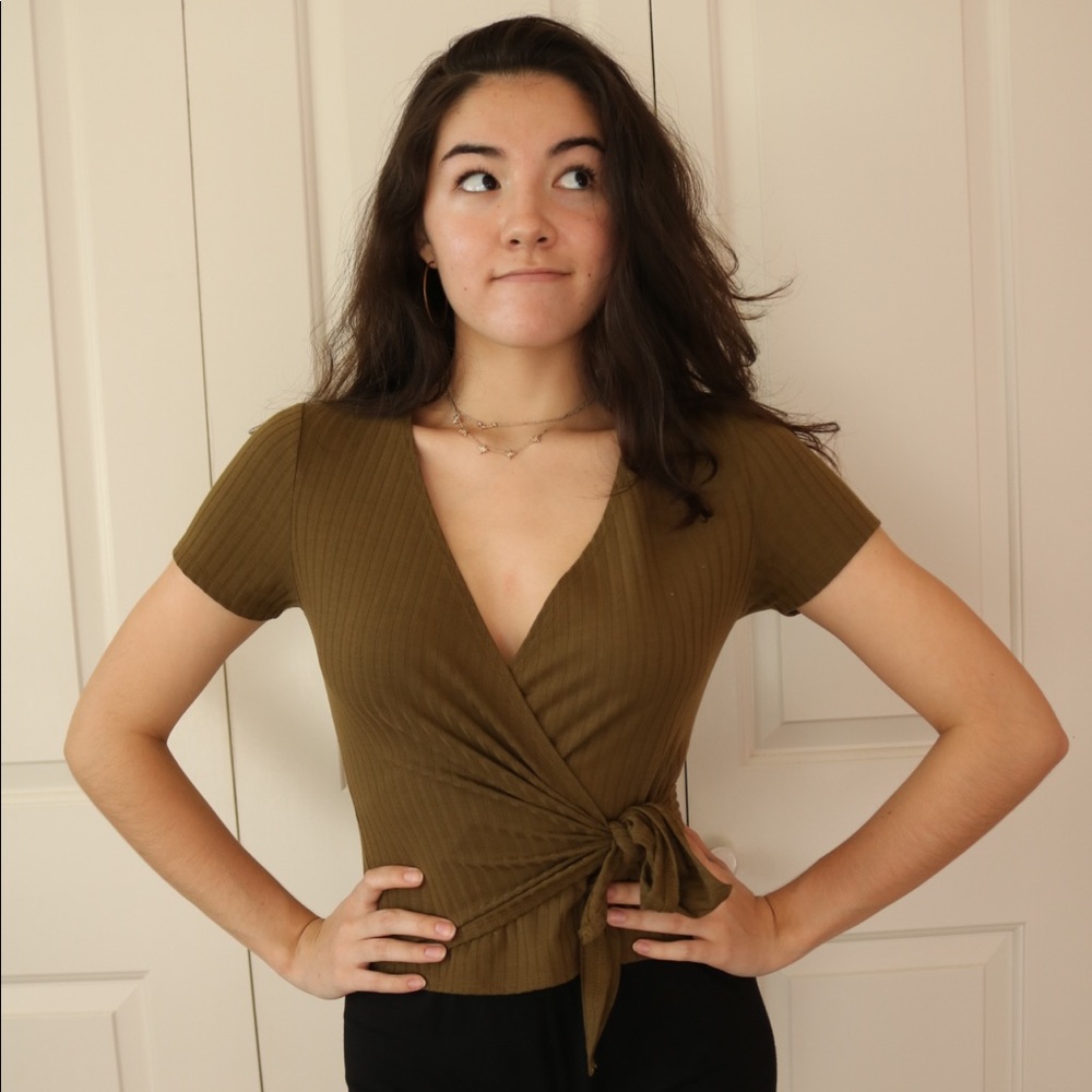 Front Tie Top